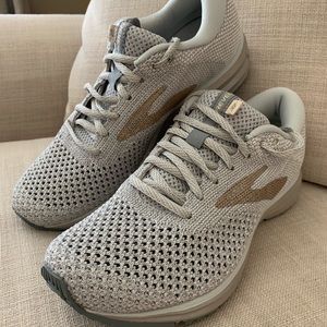 Brooks Women’s Revel 2 Running Sneaker